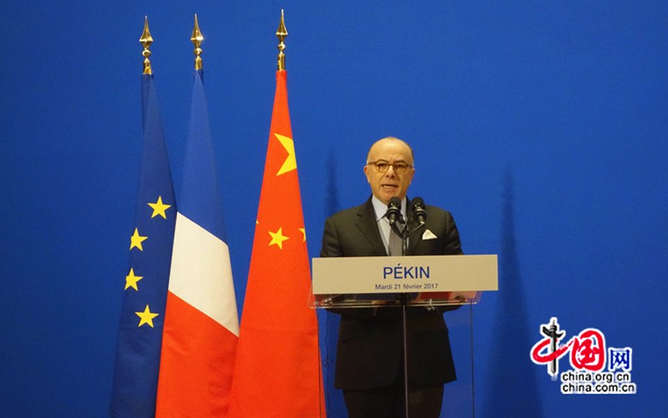 Cazeneuve-Pekin-Lemaire-vin-chine-hebdo