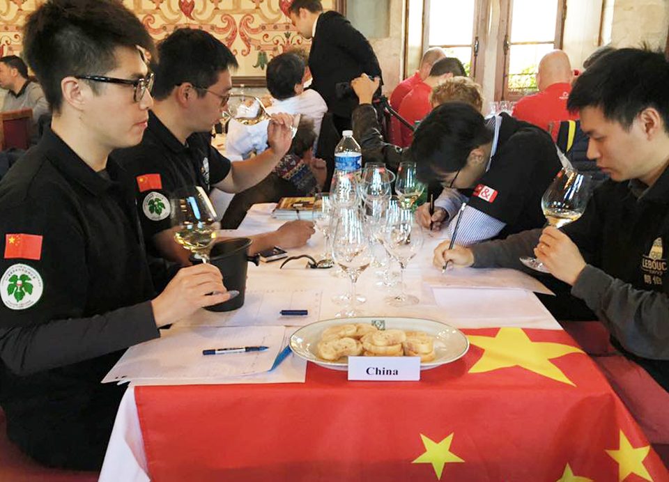 Degustation-equipe-chine-championnat-2017-hebdo-vin-lemaire