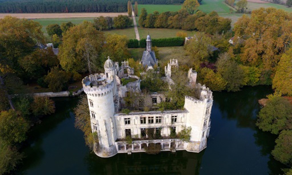 Chateau-de-la-Mothe-Chandeniers-lemaire-hebdo-vin-chine