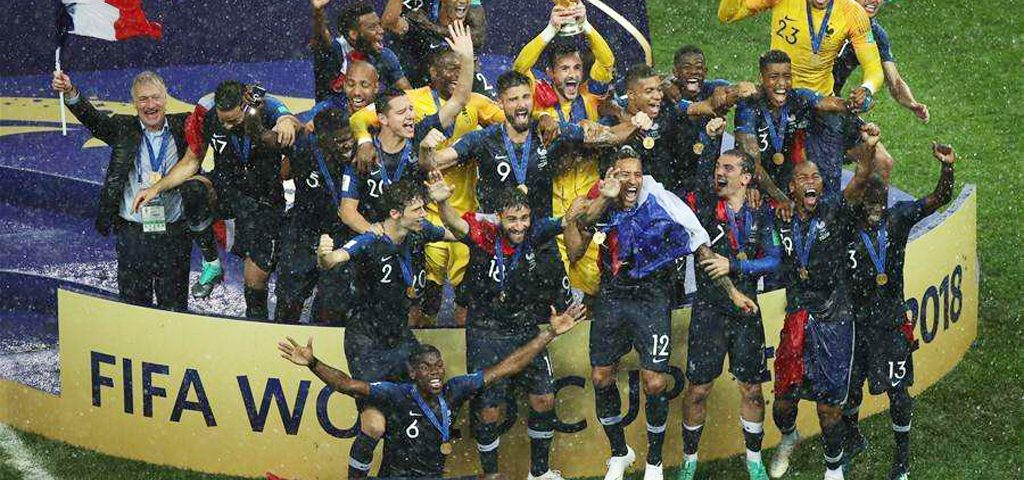 Football-coupe-monde-Lemaire-hebdo-vin-chine