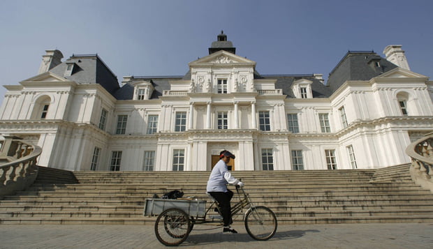 Chine-copie-replique-château-Maisons-Laffitte-Pékin-lemaire-hebdo-vin